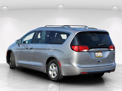 2018 Chrysler Pacifica Hybrid Touring L