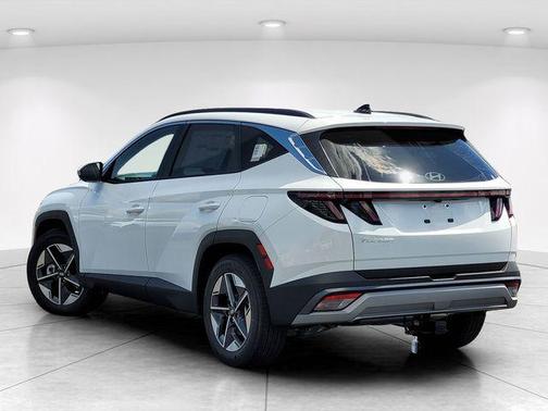 White Pearl 2026 Hyundai TUCSON SEL Premium