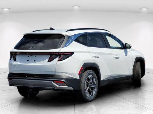 White Pearl 2026 Hyundai TUCSON SEL Premium
