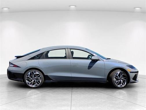 2025 Hyundai IONIQ 6 SEL