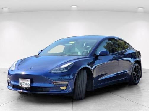 Blue 2022 Tesla Model 3 Performance
