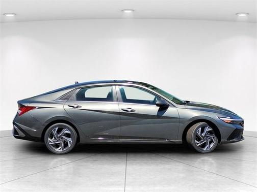 2025 Hyundai ELANTRA HEV Limited