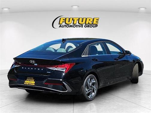 2025 Hyundai ELANTRA HEV Limited