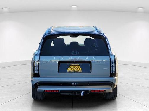 Cyber Gray 2026 Hyundai IONIQ 9 SEL