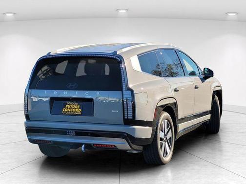 Cyber Gray 2026 Hyundai IONIQ 9 SEL