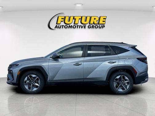 Shimmering Silver 2026 Hyundai TUCSON SEL Premium