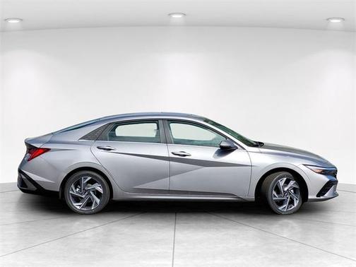 2025 Hyundai ELANTRA HEV Limited