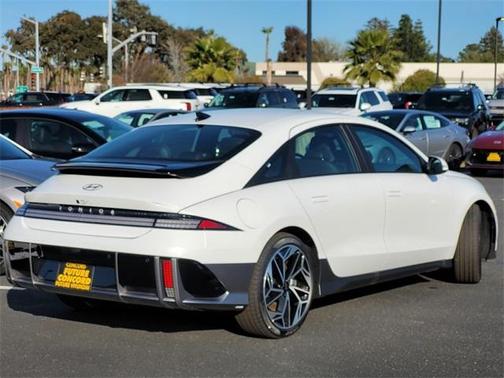 2025 Hyundai IONIQ 6 SEL