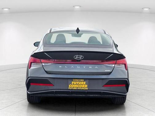 2026 Hyundai ELANTRA HEV SEL Sport