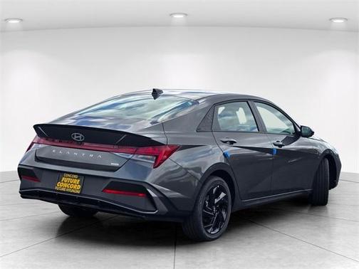 2026 Hyundai ELANTRA HEV SEL Sport