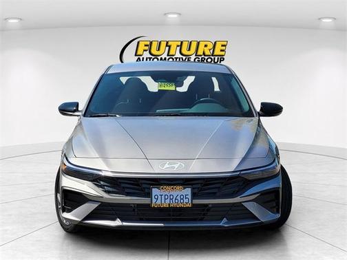 2025 Hyundai ELANTRA HEV SEL
