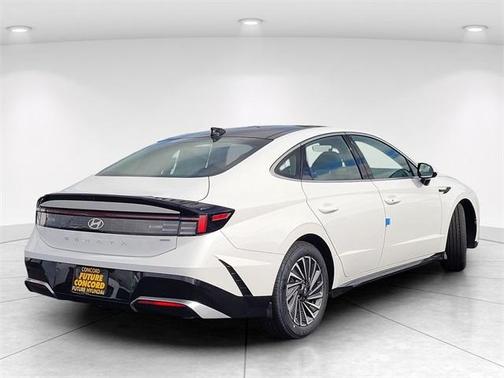 2026 Hyundai SONATA Hybrid SEL
