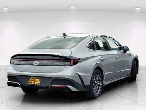 Silver 2026 Hyundai SONATA Hybrid Blue
