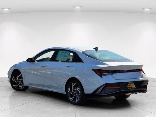 2025 Hyundai ELANTRA HEV Limited