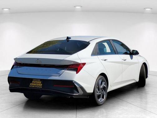 2025 Hyundai ELANTRA HEV Limited