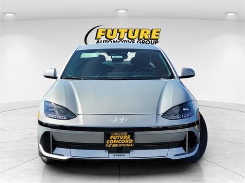 2024 Hyundai IONIQ 6 SE Standard Range