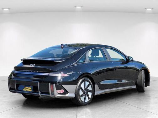 Onyx Black 2024 Hyundai IONIQ 6 SE