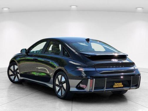 Onyx Black 2024 Hyundai IONIQ 6 SE