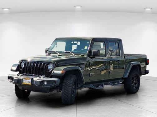 2022 Jeep Gladiator Sport