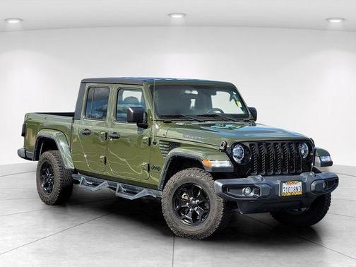 2022 Jeep Gladiator Sport