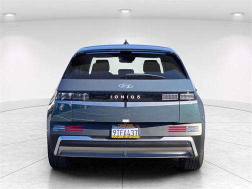 2025 Hyundai IONIQ 5 SE Standard Range