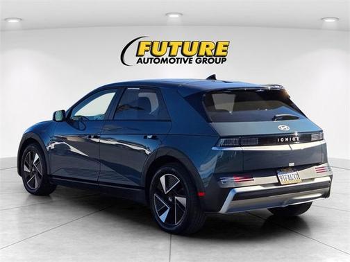 2025 Hyundai IONIQ 5 SE Standard Range