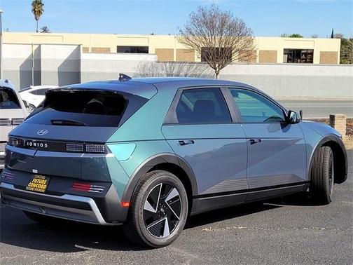 2025 Hyundai IONIQ 5 SE Standard Range