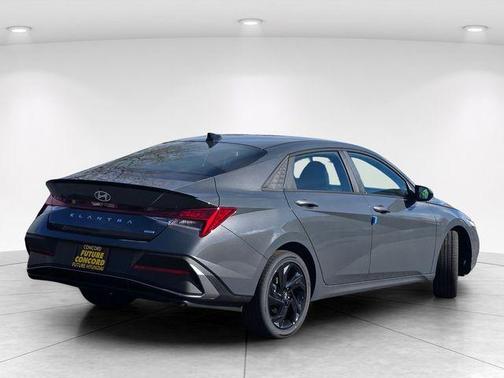 2026 Hyundai ELANTRA HEV SEL Sport