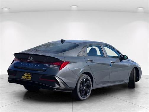 2026 Hyundai ELANTRA HEV SEL Sport