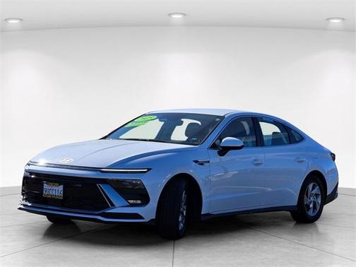 2025 Hyundai SONATA SE