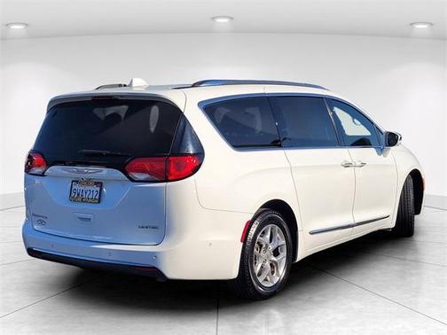 2019 Chrysler Pacifica Limited