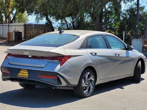 2025 Hyundai ELANTRA HEV Limited