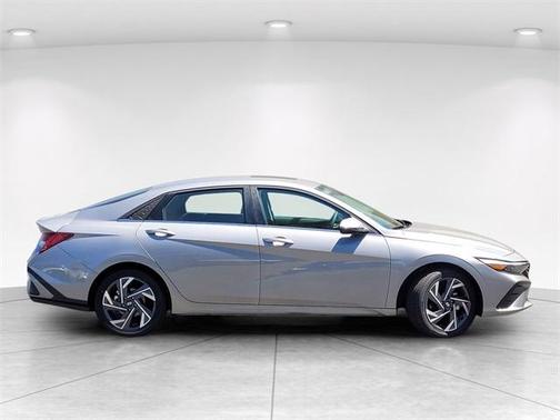 2025 Hyundai ELANTRA HEV Limited