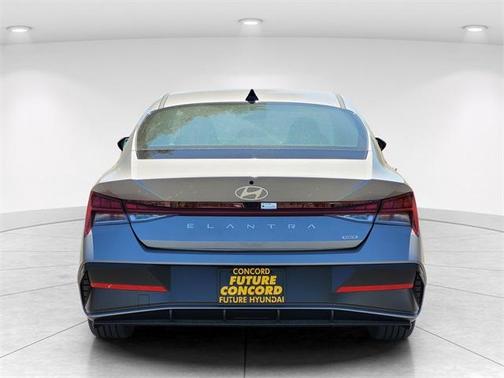 2025 Hyundai ELANTRA HEV Limited