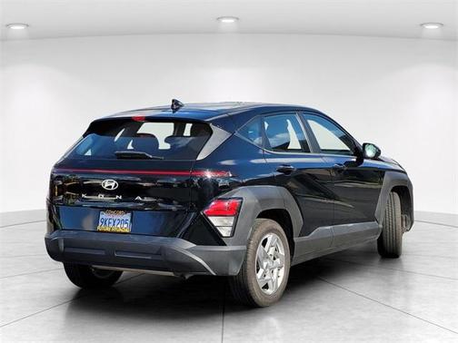 2024 Hyundai KONA SE