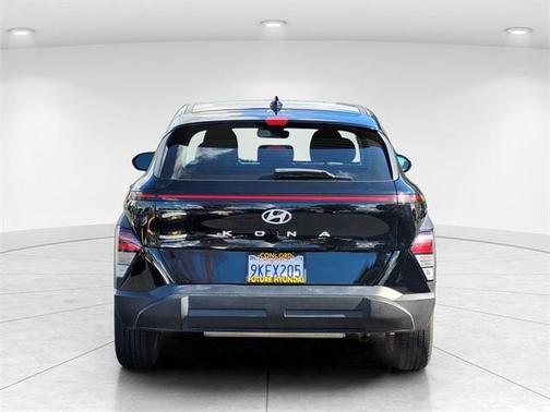 2024 Hyundai KONA SE