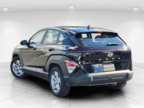 2024 Hyundai KONA SE