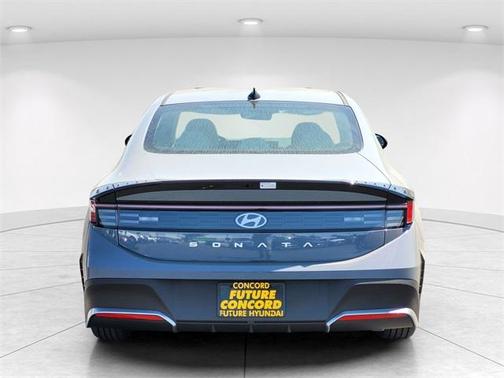 2025 Hyundai SONATA SE