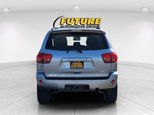 2016 Toyota Sequoia SR5