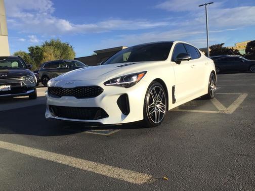 2022 Kia Stinger GT2