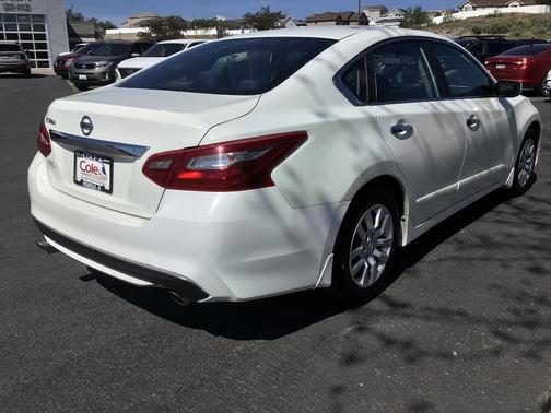Glacier White 2018 Nissan Altima 2.5 S