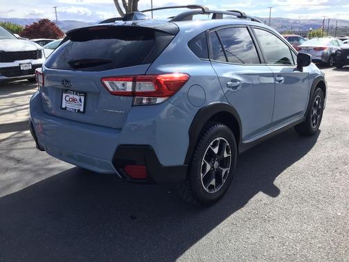Cool-Gray Khaki 2018 Subaru Crosstrek 2.0i Premium
