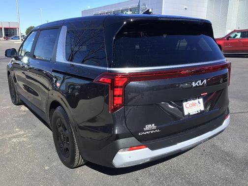 Metal 2026 Kia Carnival LXS