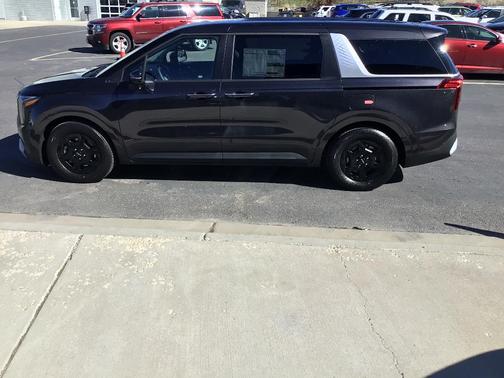 Metal 2026 Kia Carnival LXS