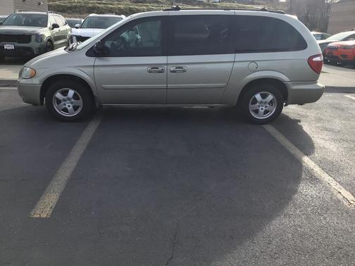 2005 Dodge Grand Caravan SXT