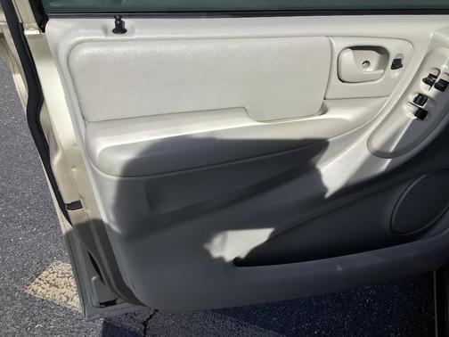 2005 Dodge Grand Caravan SXT