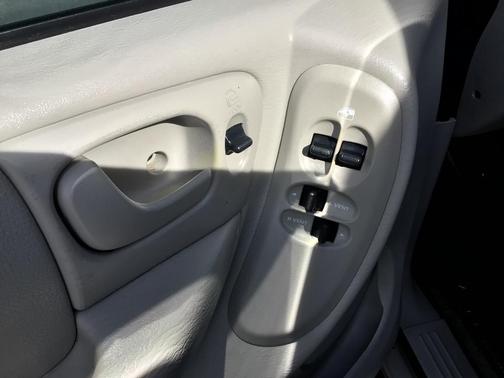 2005 Dodge Grand Caravan SXT