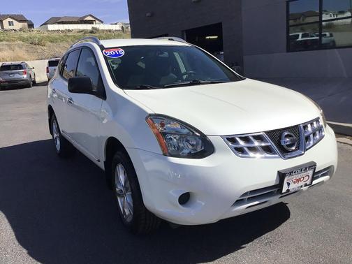 Pearl White 2015 Nissan Rogue Select S