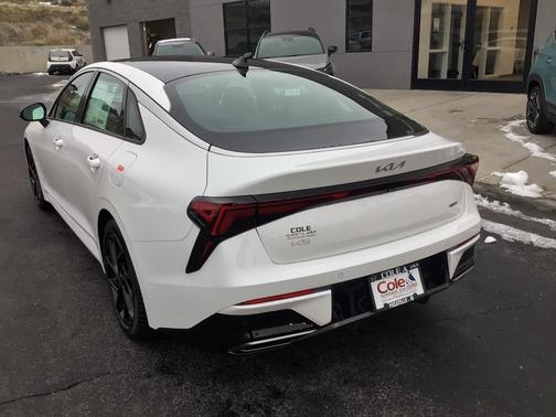 Snow White Pearl 2026 Kia K5 GT-Line