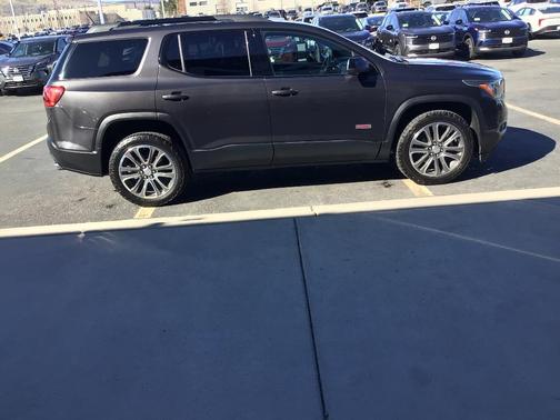 2017 GMC Acadia SLT